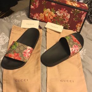 Authentic Gucci flip flops